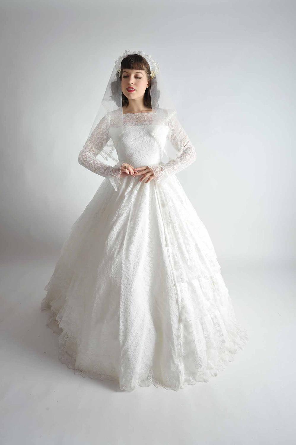 Vintage 1950s Wedding Dress