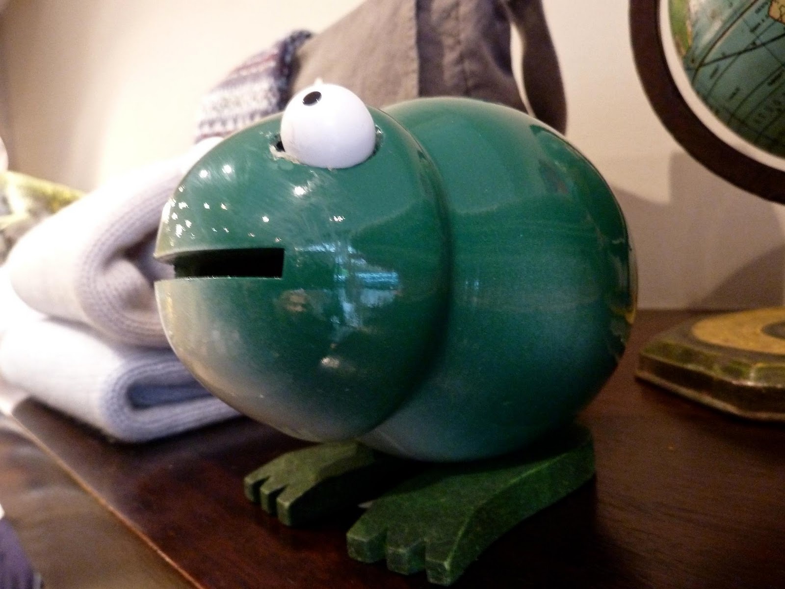 Cute frog money box at Caramel