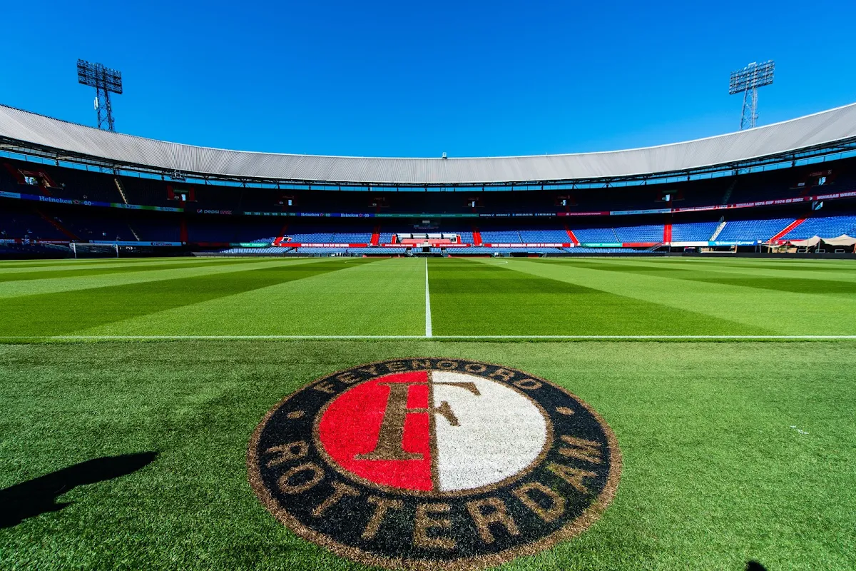 Straf! Feyenoord-talent stopt met voetballen om dokter te worden