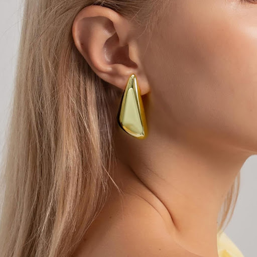 Title 11, Womens Fashion Design Glossy Folding Stud Earr...