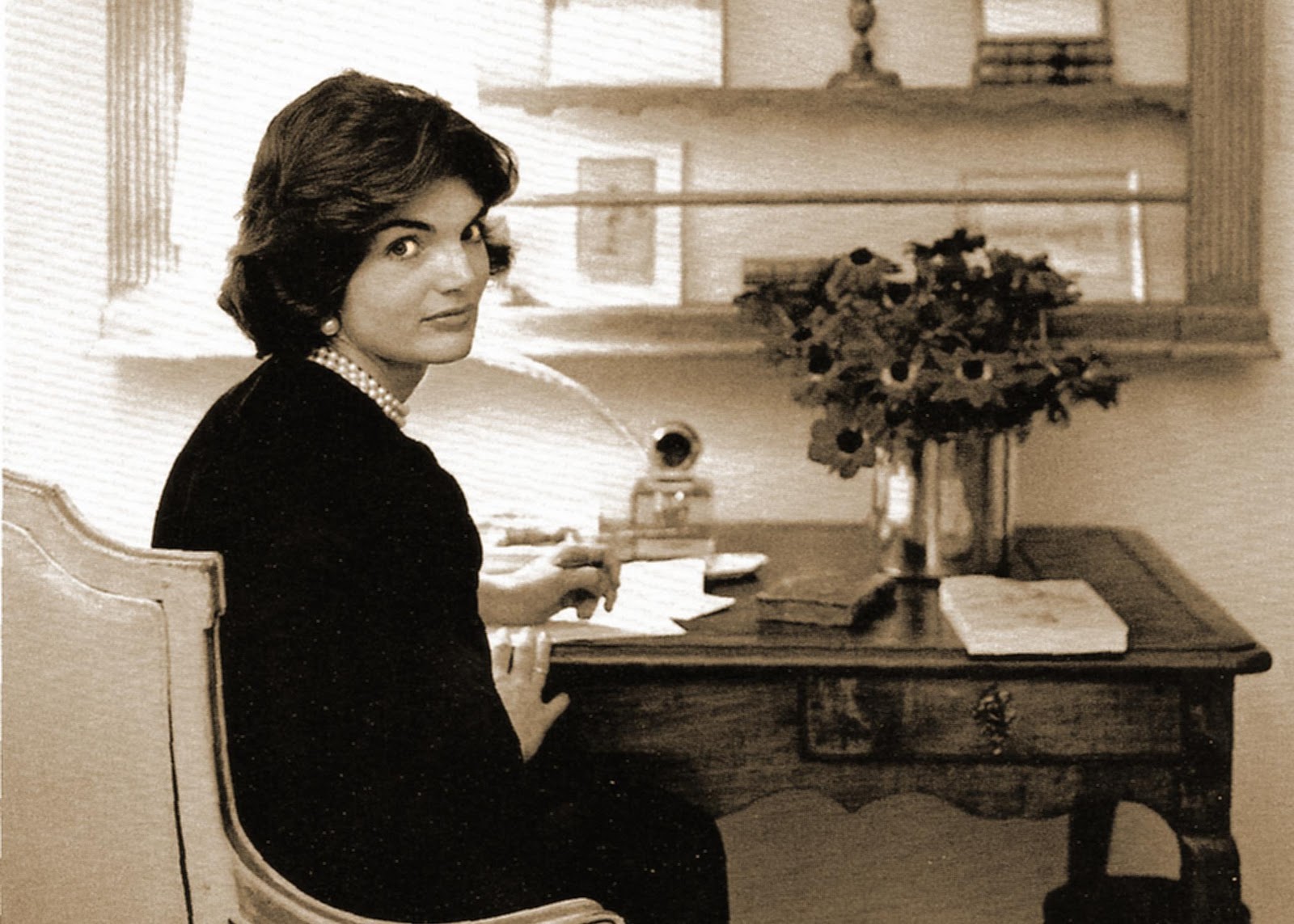 JACQUELINE BOUVIER KENNEDY