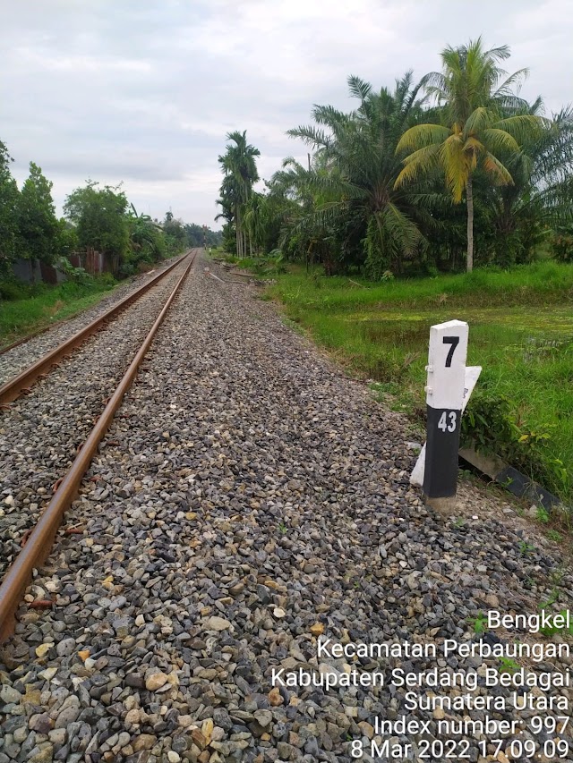 Tersambar Kereta Api di Perlintasan 43.700 Pasar Bengkel, Seorang IRT Luka Berat 