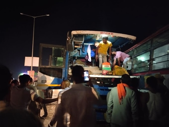 जलालपुर चौराहे पर खड़ी रोडवेज बस में पीछे से आ रही तेज रफ्तार प्राइवेट बस ने मारी टक्कर