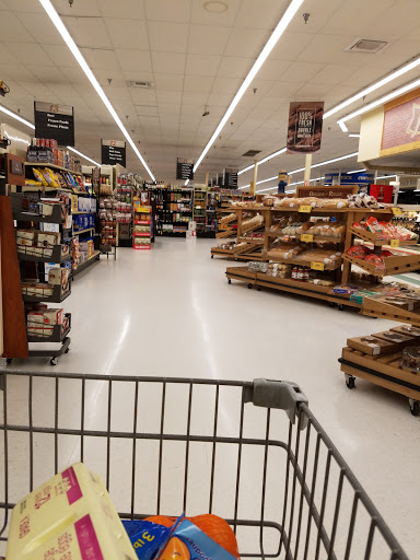 Grocery Store «Food Lion», reviews and photos, 250 W Mills St Unit 5, Columbus, NC 28722, USA