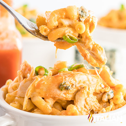 Creamy Buffalo Chicken Mac and Cheese Creamy Buffalo Chicken Mac and Cheese