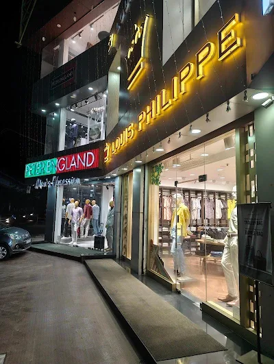 Louis Philippe Store, Vadakara