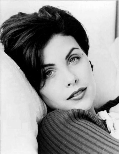 Sherilyn Fenn Awesome Profile Pictures - Whatsapp Images