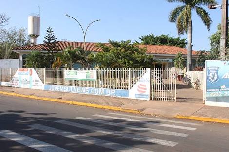 E.E. Augusto Krug Netto, Av. Oito, 1011 - Centro, Chapadão do Sul - MS, 79560-000, Brasil, Ensino, estado Mato Grosso do Sul