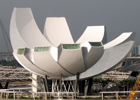 The ArtScience Museum in Singapore DSC_2697cr.JPG