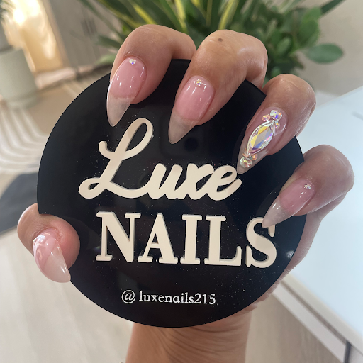 Luxe Nails