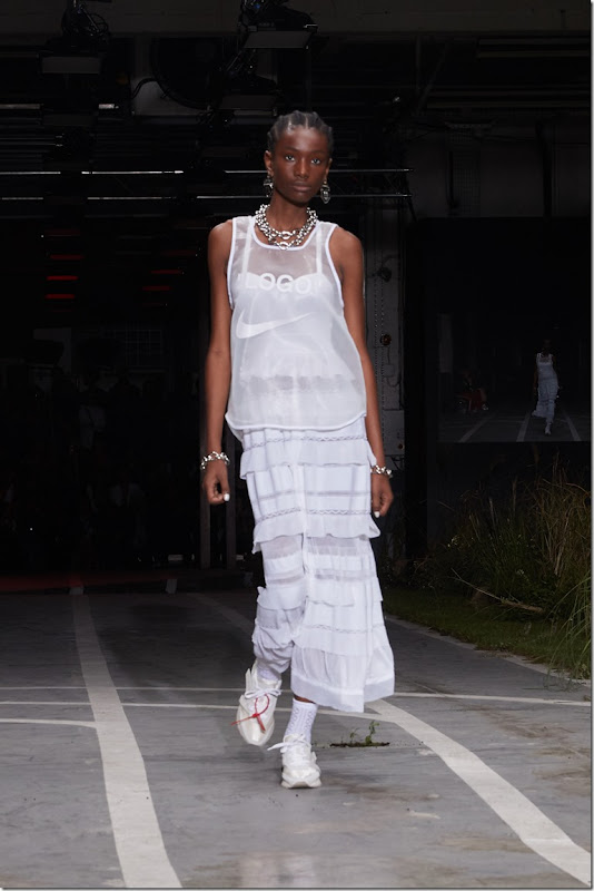 OFF--WHITE X NIKE SS19 SHOW_Look (3)