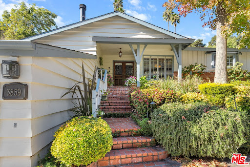 Maison avec piscine et jardin 4