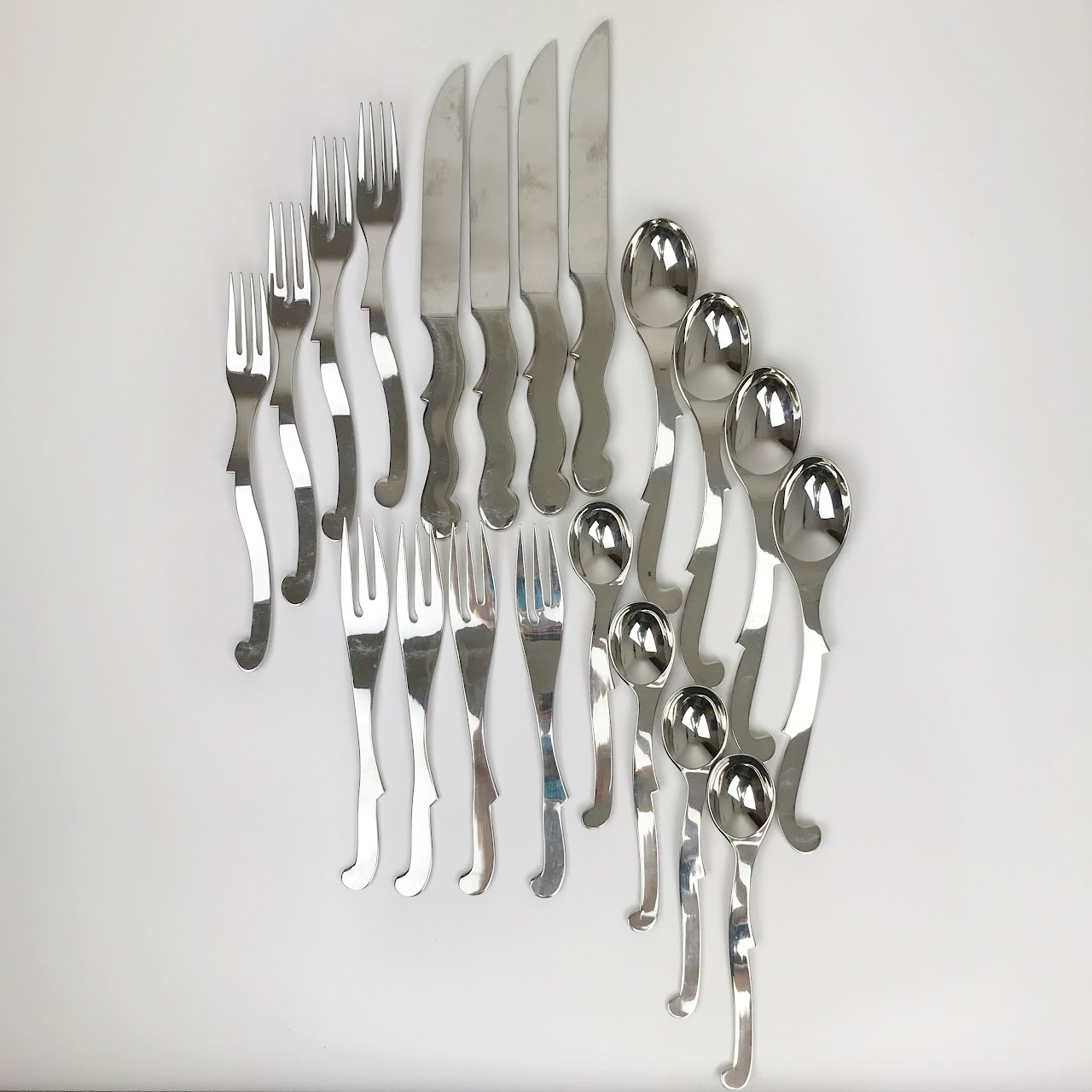 Vicente Wolf 'Wallis' Modernist Flatware Set