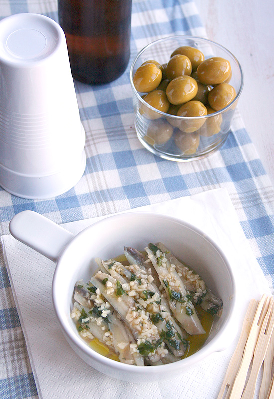  Boquerones o anchoas en vinagre