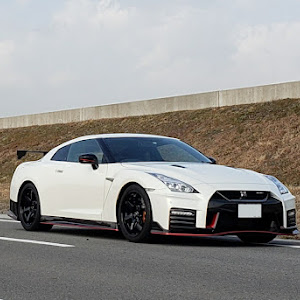 NISSAN GT-R R35