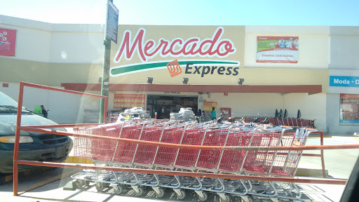 Soriana Express - Puente Silao, Av. Luis H. Ducoing 144, Centro, 36100 Silao, Gto., México, Supermercados o tiendas de ultramarinos | GTO