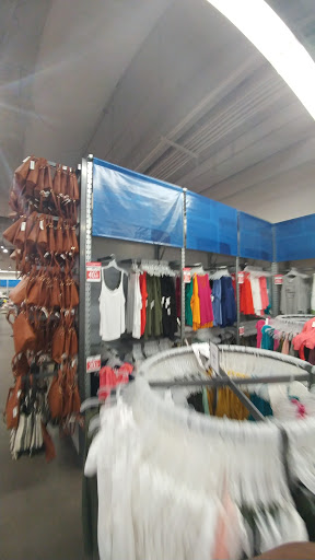 Clothing Store «Old Navy», reviews and photos, 1009 Flatbush Ave, Brooklyn, NY 11226, USA