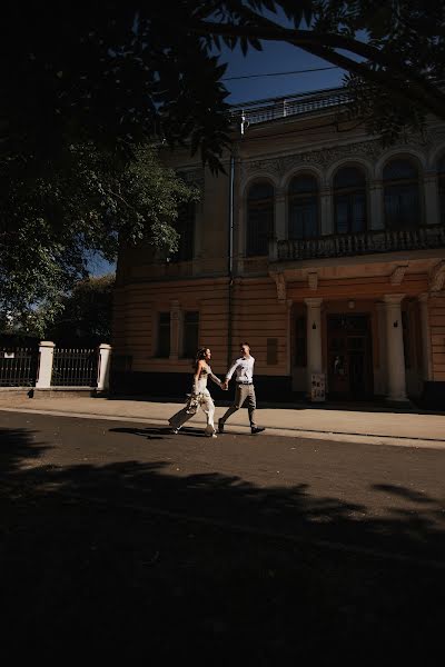 Fotógrafo de casamento Sofya Denisyuk (chilistudio). Foto de 28 de setembro 2023