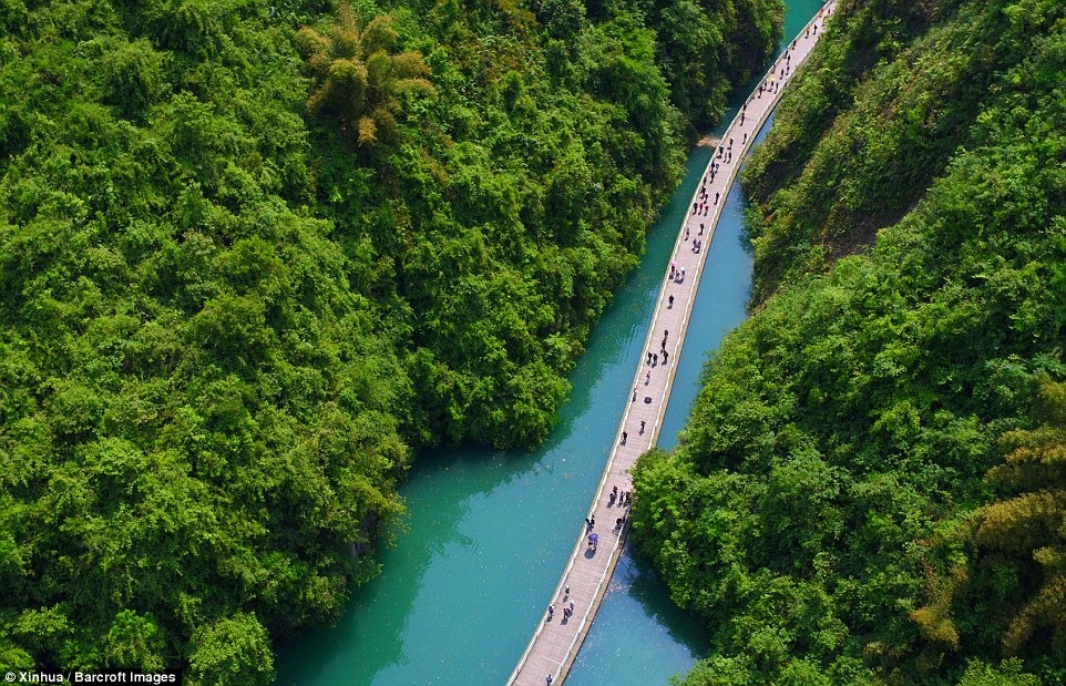 china-floating-walkway-2