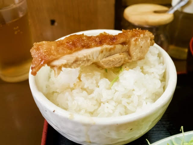 鶏テリヤキを乗せたごはん