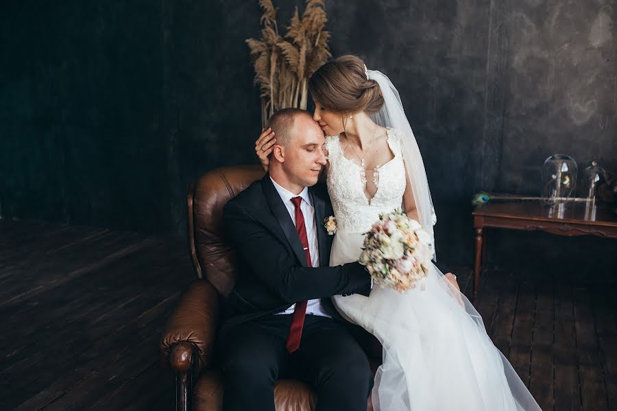 Fotógrafo de casamento Elena Bogdanova (bogdan). Foto de 2 de setembro 2018