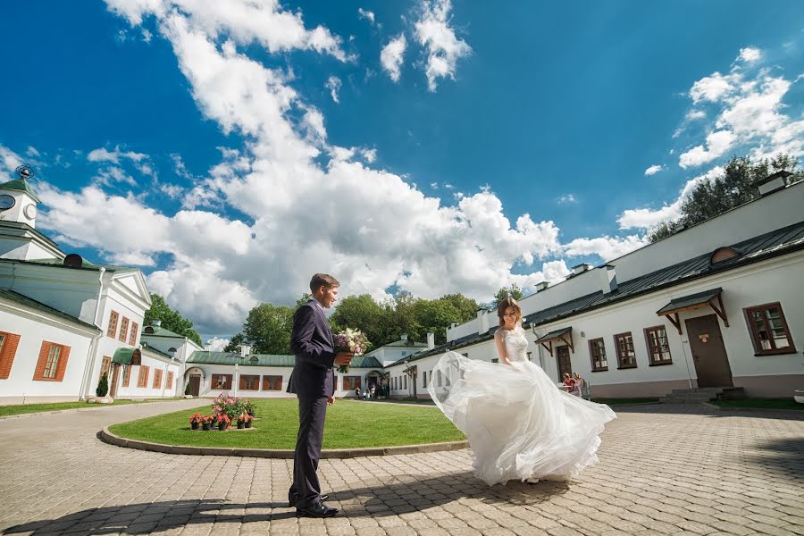 Fotógrafo de casamento Vladimir Tincevickiy (faustus). Foto de 5 de outubro 2017