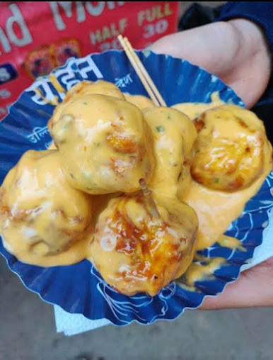 Gravy momos