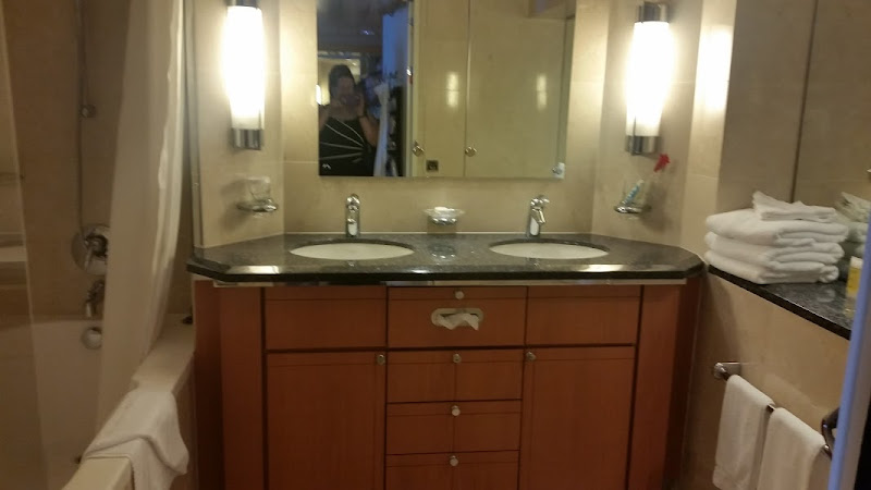 grand%252520suite%252520bathroom.jpg