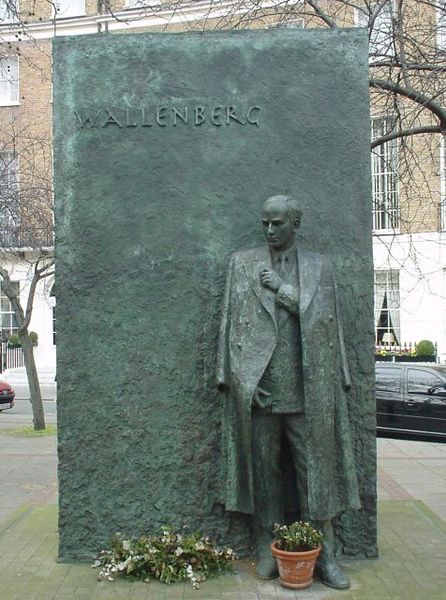 파일:external/upload.wikimedia.org/446px-Raoul_Wallenberg_memorial_London.jpg