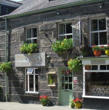 Yr Hen Fecws Restaurant and B&B logo