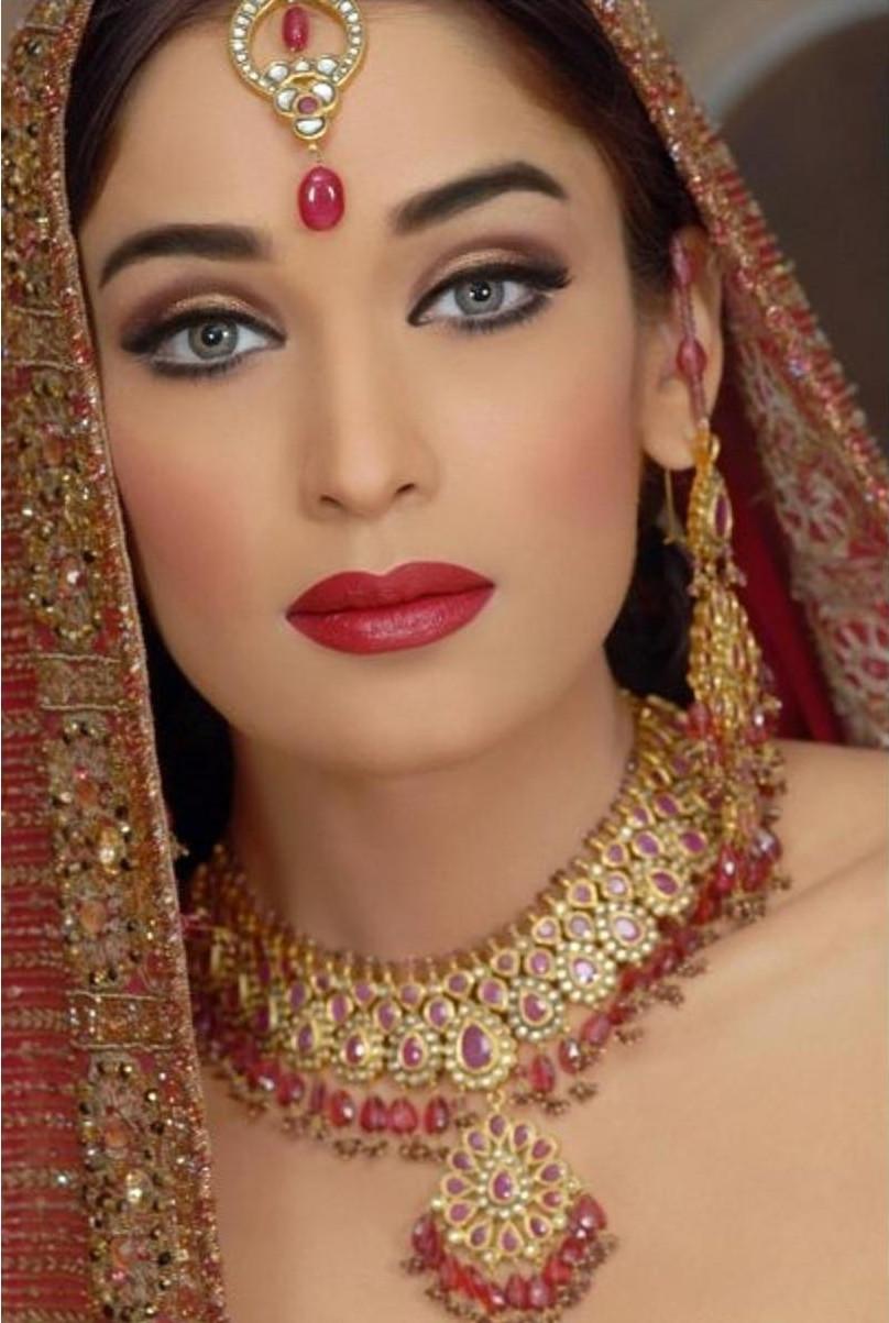 BEAUTIFUL WEDDING MAKEUP LOOK_