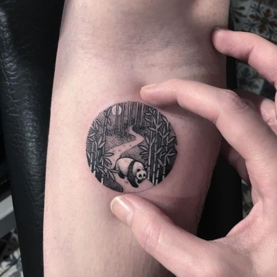 dotwork_panda_antebraço_tatuagem