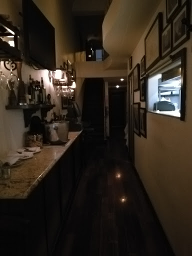 Italian Restaurant «Amarone Kitchen & Wine», reviews and photos, 8868 Sunset Blvd, West Hollywood, CA 90069, USA