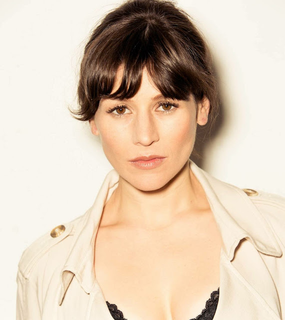 Yael Stone Awesome Profile Pics