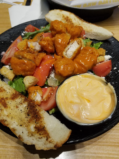 Chicken Wings Restaurant «Buffalo Wild Wings», reviews and photos, 50 Old Mill Blvd, Washington, PA 15301, USA