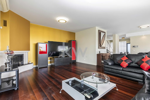 Maison avec piscine et jardin 4