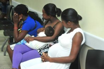 Parturientas haitianas siguen copando hospital