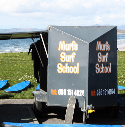 Murfs Surf School logo