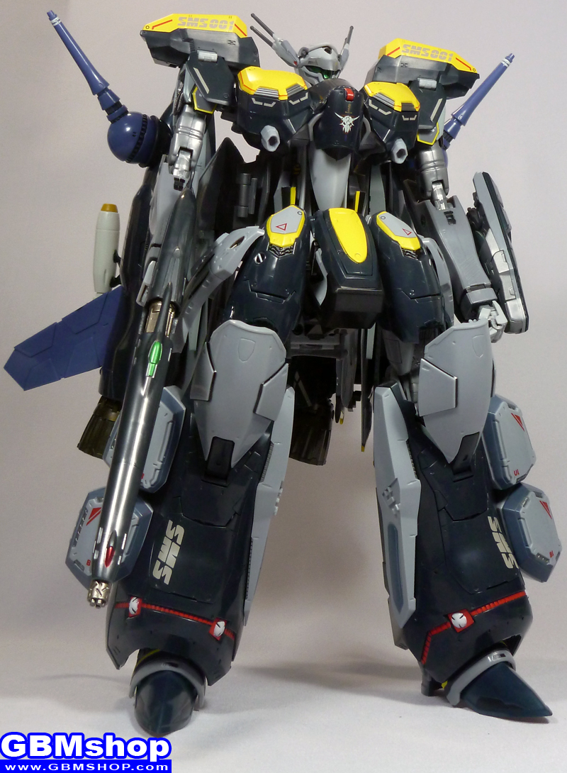 Macross Frontier VF-25S Armored Messiah with Reaction Missiles Battroid Mode Renewal Version