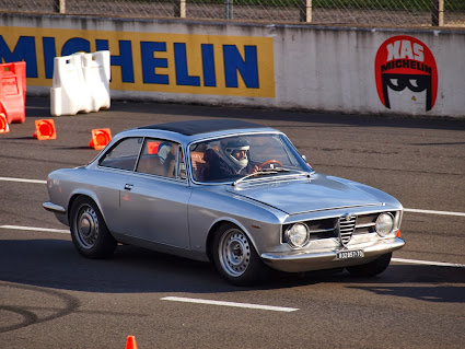 Le 4éme ALFA CLASSIC CLUB à MONTLHERY le 12 octobre : compte rendu ! - Page 2 PA124301