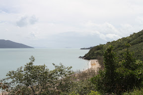 View of the beach of South Molle Island