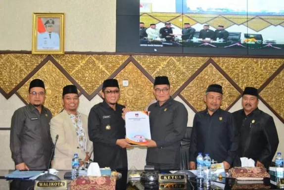 APBD-P 2022 Disahkan, Ini Harapan Ketua DPRD Kota Padang