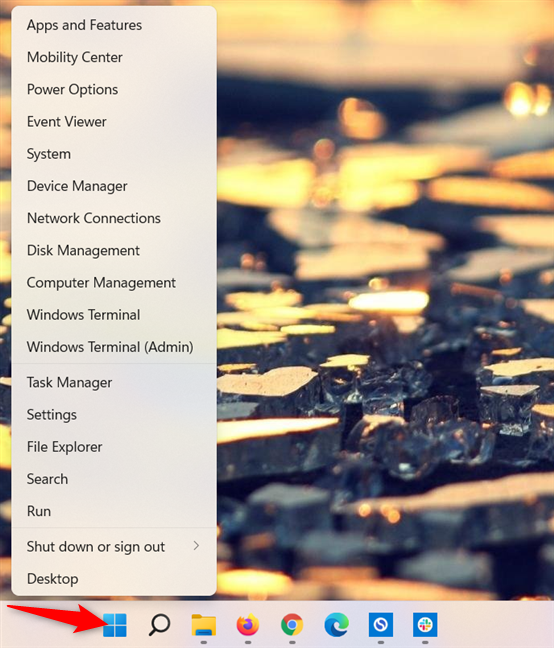 Haga clic con el botón derecho o mantenga presionado el botón Inicio de Windows 11
