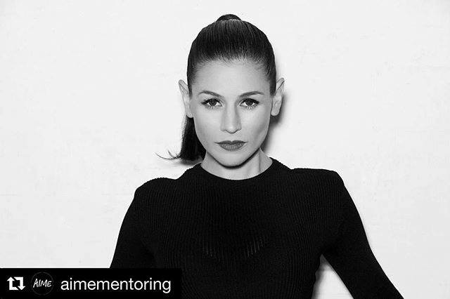 Yael Stone Awesome Profile Pics