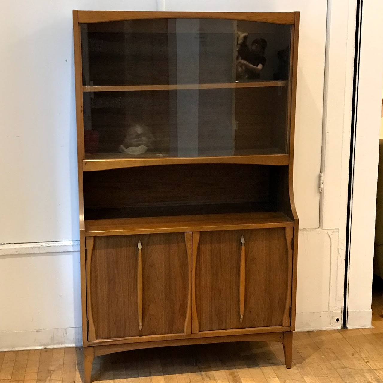 Kroehler Mid-Century Dining Room Hutch