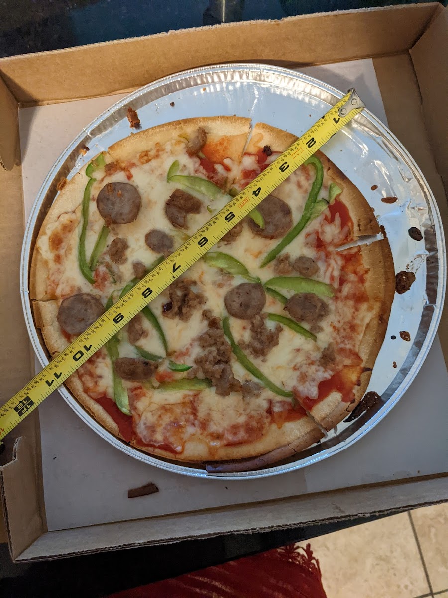 Ripped off $16 12" pizza received 9.5" za