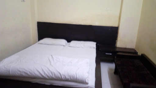 Hotel Arahan, 164-A, Mal Godam Road, Civil Lines, Bareilly, Uttar Pradesh 243001, India, Hotel, state UP