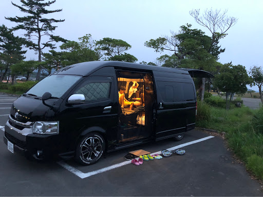 トヨタ ハイエースを華麗にカスタム By ヴァンダライズ 19 06 22 サーファー御用達の ビオスおおがた で車中泊 高知県ですかげろうみたいな羽虫が大量 Cartune