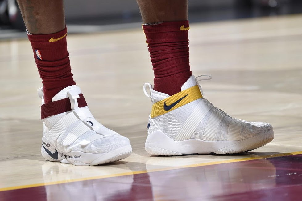 LBJ Rocks Shoe #26 in Game #27 with First Nike Soldier 11 PE | NIKE ...