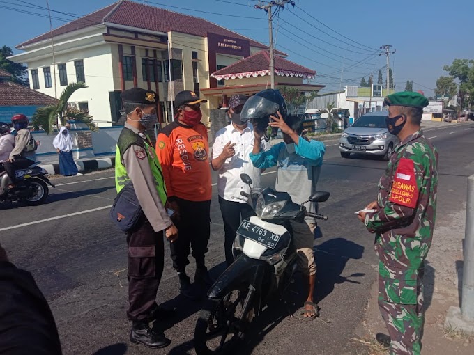 RESCUE Senkom Karanganyar Tergabung dalam Giat Penertiban dan Pembagian Masker